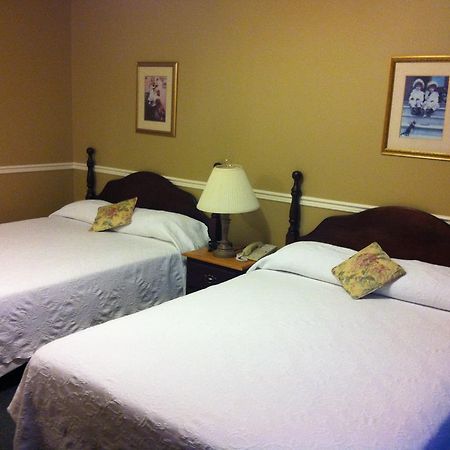 Lynwood Inn Baddeck Bagian luar foto