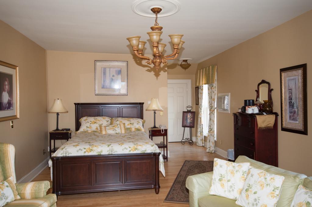 Lynwood Inn Baddeck Bagian luar foto