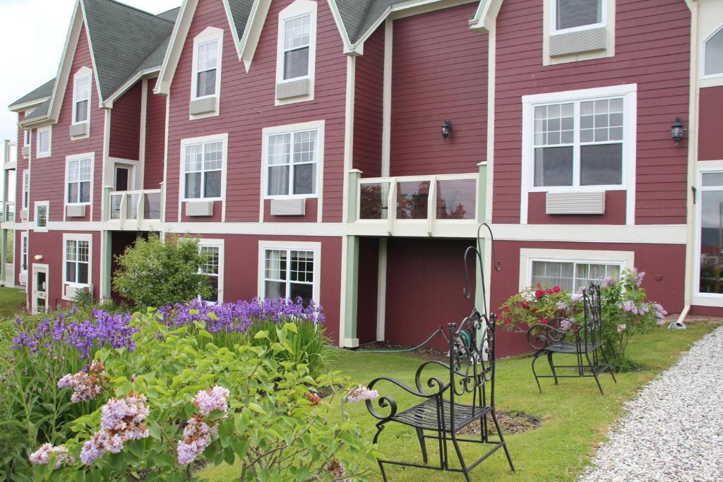 Lynwood Inn Baddeck Bagian luar foto